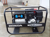 1 db Honda ECT7000 típusú áramfejlesztő